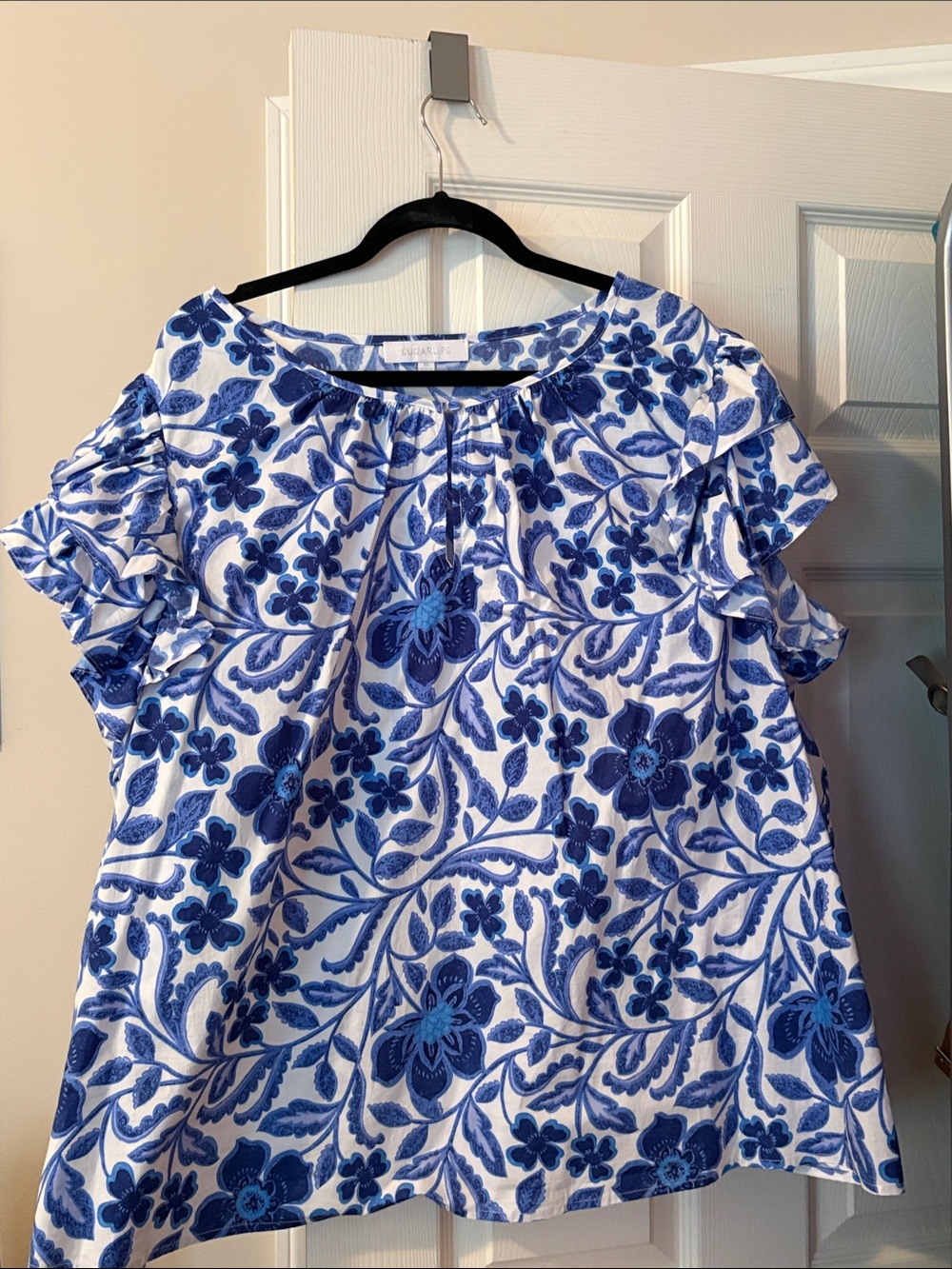 Sugarlips White and Blue Floral Ruffle Sleeve Blouse
